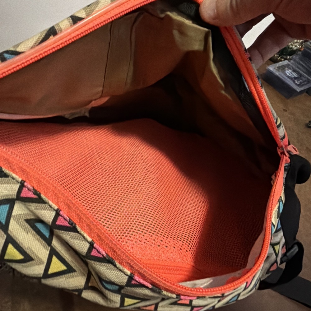 KAVU Paxton Pack backpack rope sling bag in a colorful pattern - Picture 6 of 6